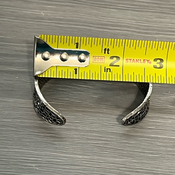 Vintage Silver Cuff Bracelet with Honeycomb or Spider's Web Design, Boho - Picture 6 of 6